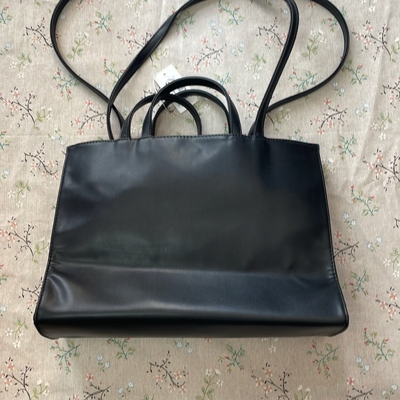 Telfar Medium Classic Black Shoulder Bag - Picture 2 of 10